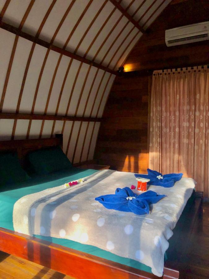 Hotel Blue Moon Meno Gili Meno Exteriér fotografie